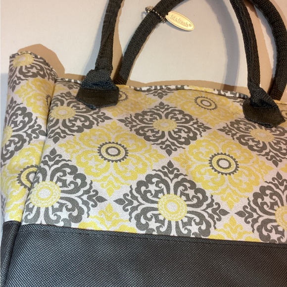 4/$15 🌻 Fit & Fresh Grey & Yellow Patterned Insulated Lunch Bag - Picture 4 of 7